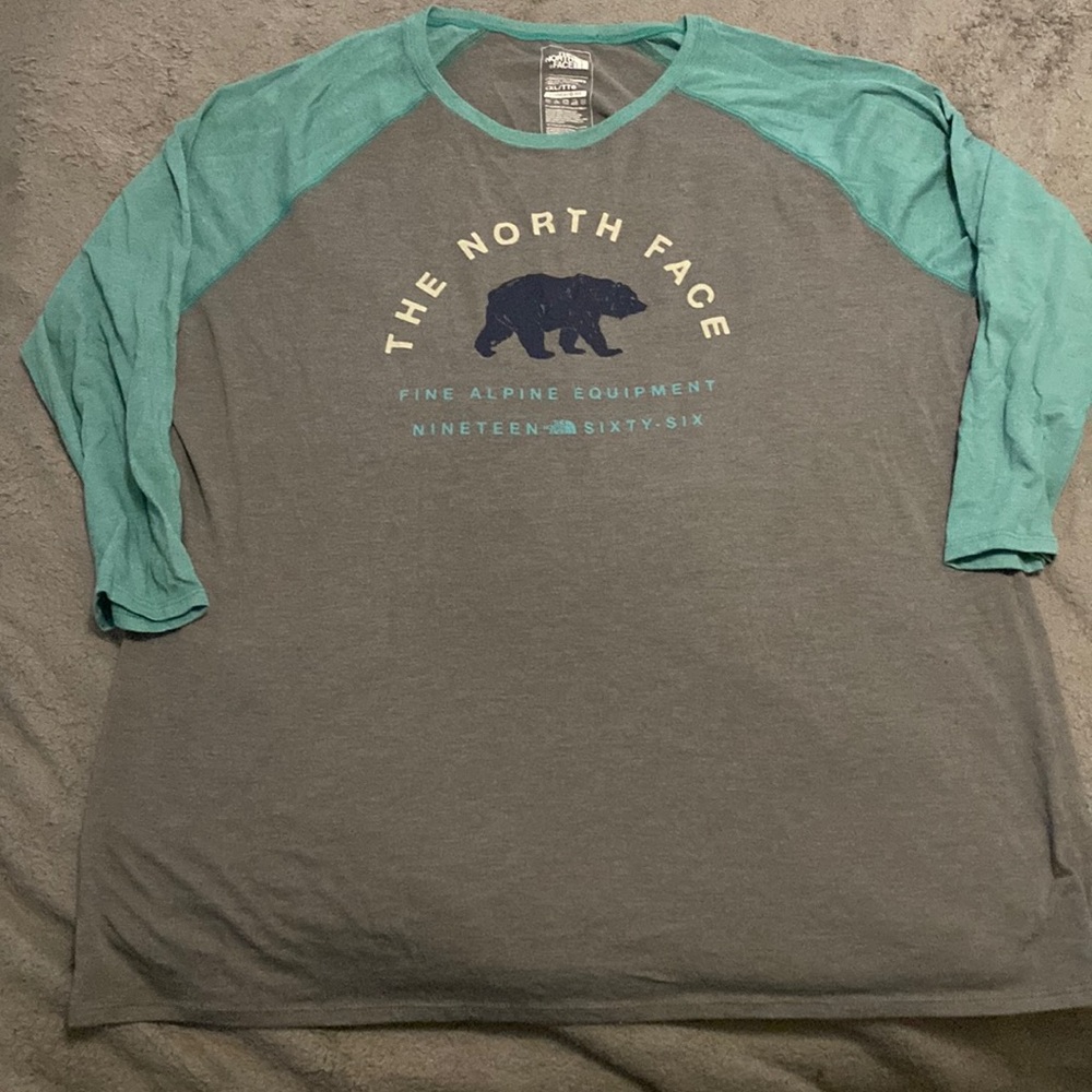 The North Face 3/4 sleeved t-shirt